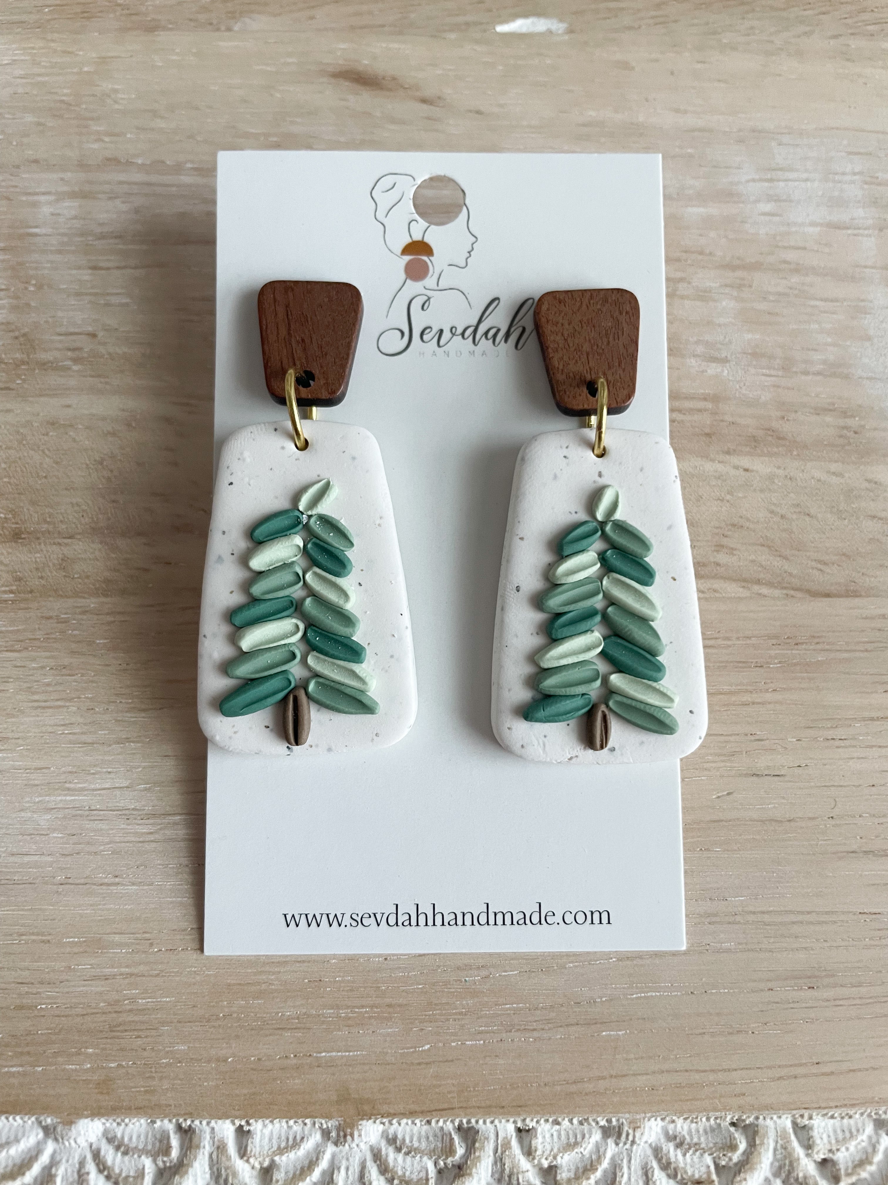 Christmas dangle earrings