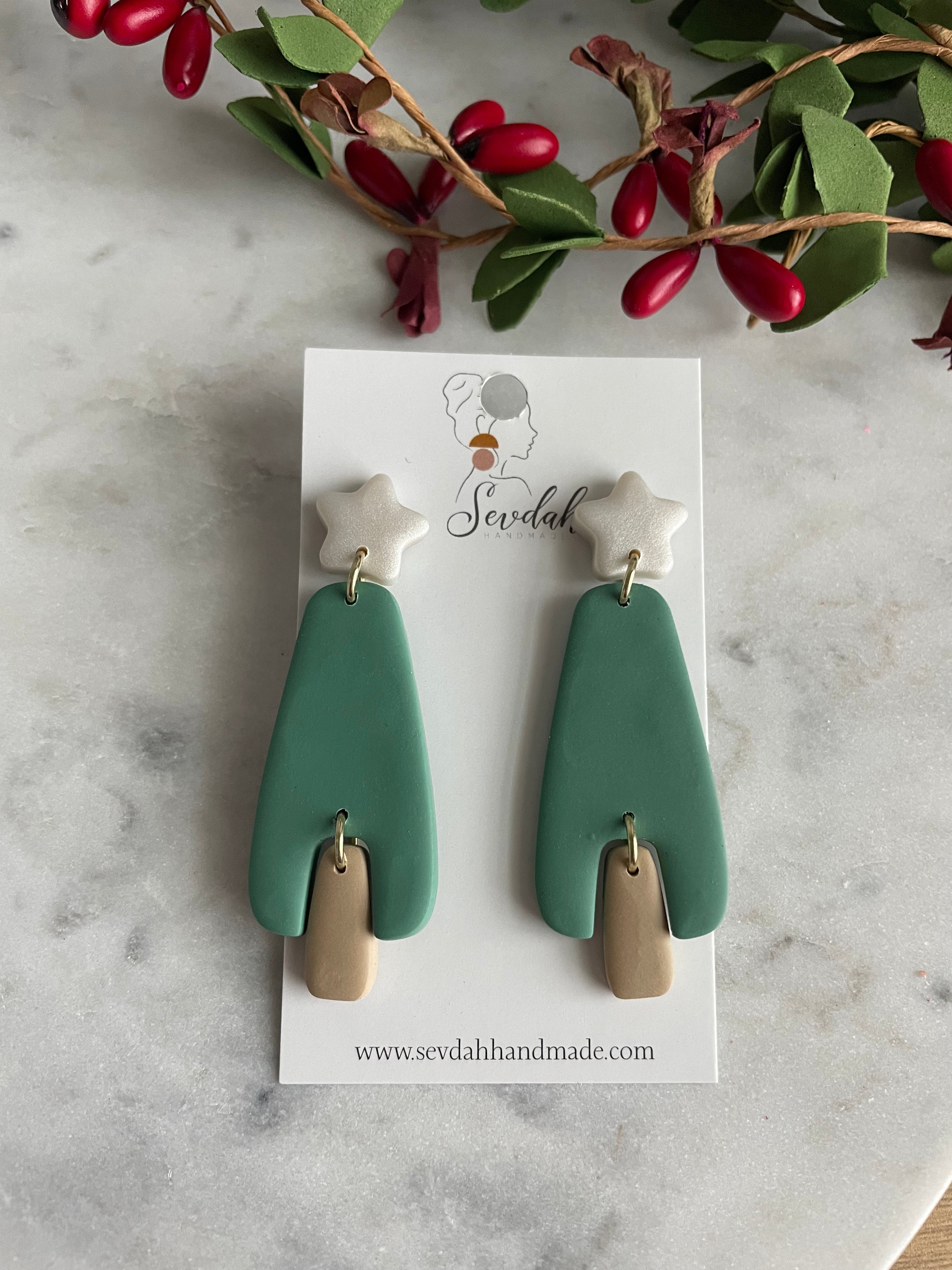 Christmas dangle earrings