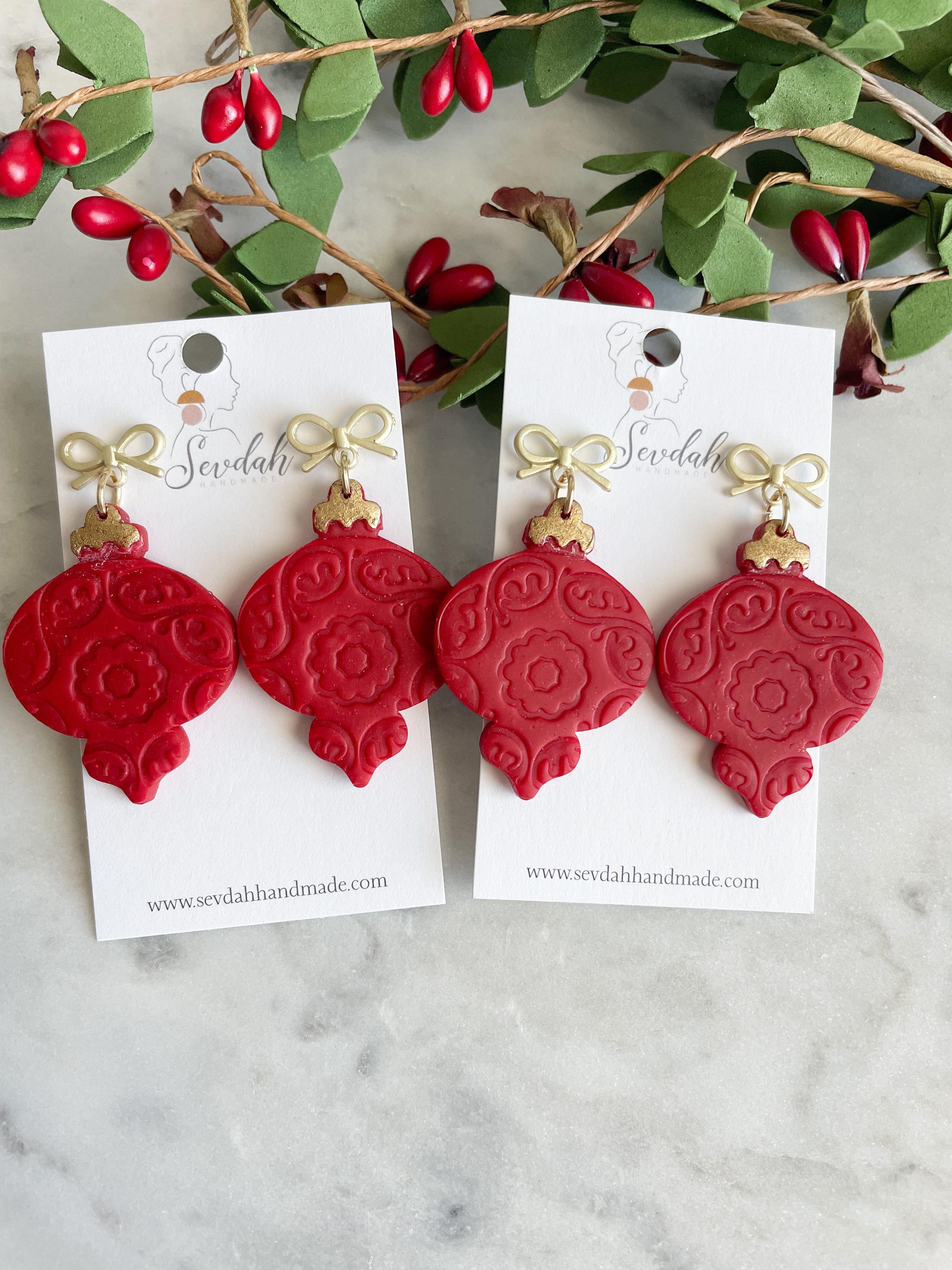 Christmas dangle earrings